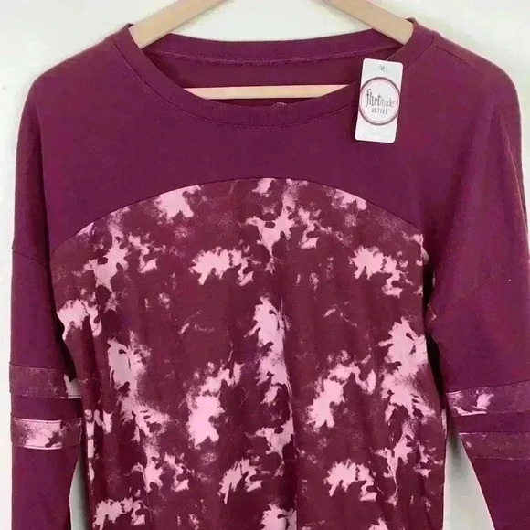 🆕NWT Flirtitude long sleeve tee deep ruby tie dye - Picture 4 of 9